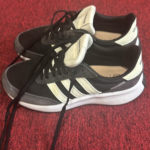 Adidas new - Picture 2 of 7